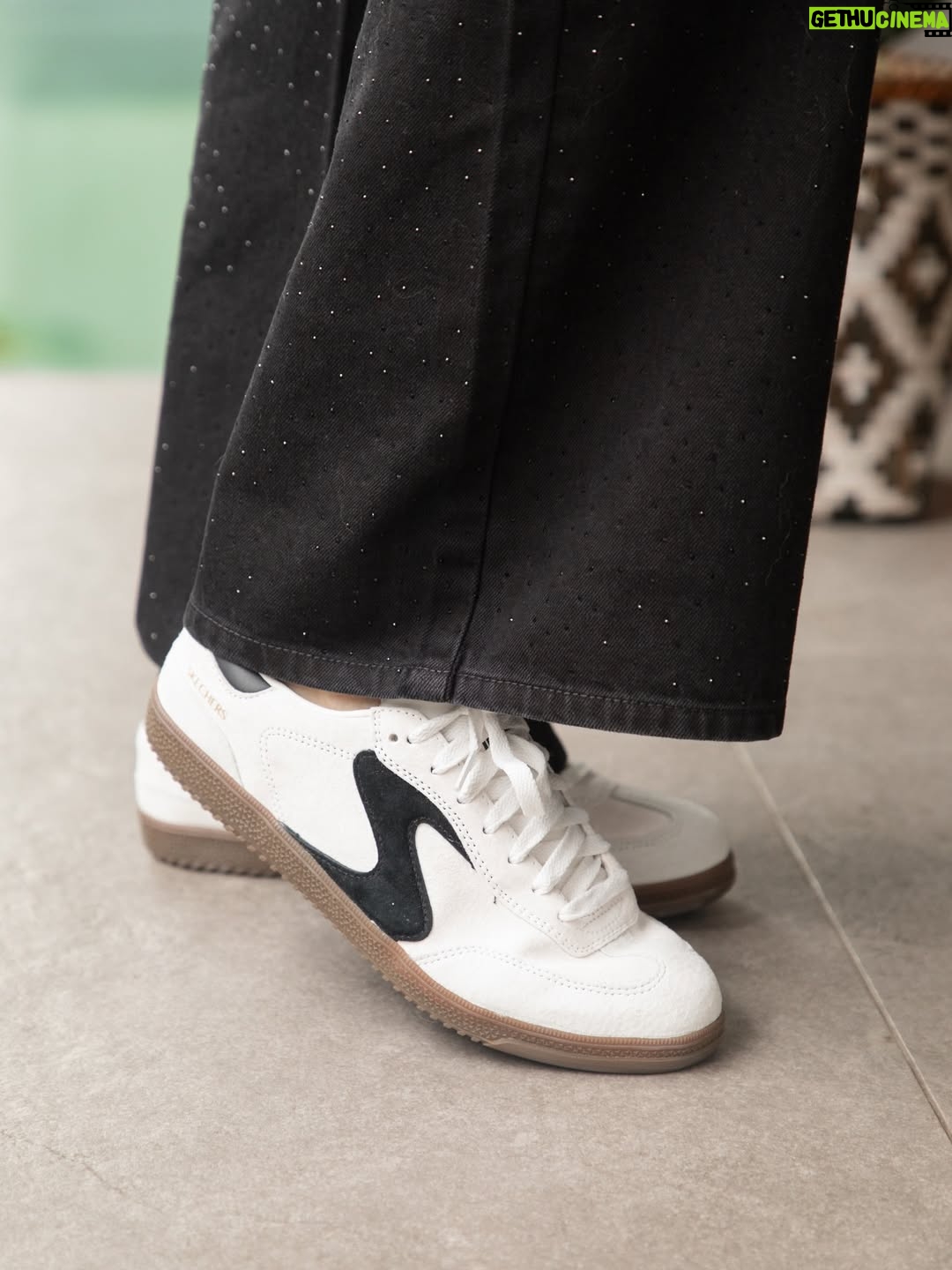 María González Roesch - 3 Likes - 🖤👟 Fit check: @skecherslatino 
Amandoo 🙌🏽