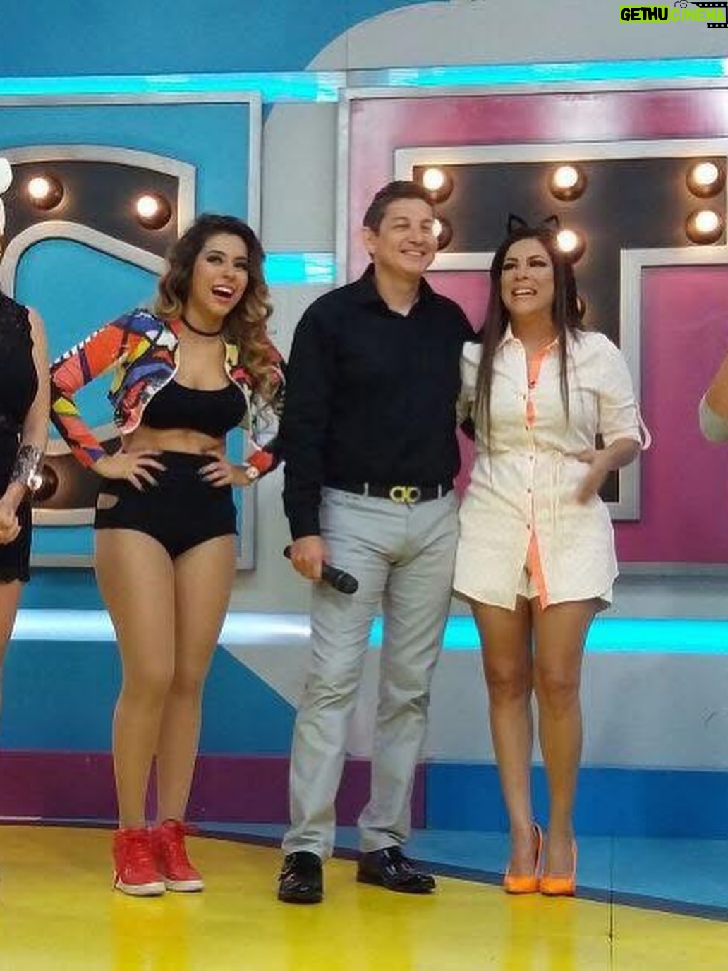 María Mercedes Pacheco - 2.3K Likes - 2016 el año que marcó un antes y un después …. A veces le tenemos miedo a los cambios y al estar en nuestra zona de confort nos limitamos pero Dios sabiamente pone dificultades en tu vida para que afiances tu Fe y crezcas …. No sabia mi futuro pero agradezco cada segundo de lo que viví en estos 10 años porque la vida me preparo para este 2026…. Y en 10 años volveré a hablar de los cambios maravillosos que me tocó vivir y seguiré agradeciendo cada lágrima y cada risa porque lo entendí todo! Y no puedo estar más agradecida con mi Señor todopoderoso por la sabiduría, al amor y la vida que me ha regalado para vivir tantas cosas hermosas. De oruga a mariposa 🦋 #2016 #trend #2016❤️ #2026