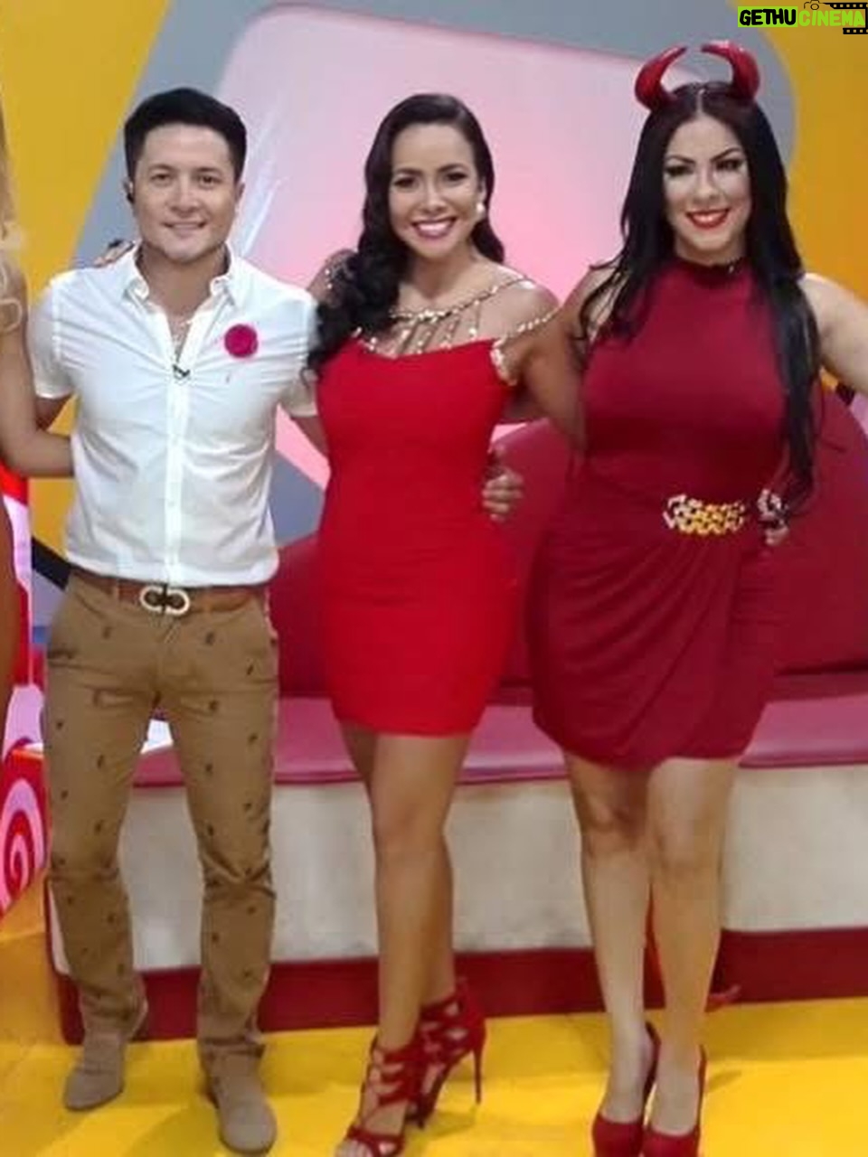 María Mercedes Pacheco - 2.3K Likes - 2016 el año que marcó un antes y un después …. A veces le tenemos miedo a los cambios y al estar en nuestra zona de confort nos limitamos pero Dios sabiamente pone dificultades en tu vida para que afiances tu Fe y crezcas …. No sabia mi futuro pero agradezco cada segundo de lo que viví en estos 10 años porque la vida me preparo para este 2026…. Y en 10 años volveré a hablar de los cambios maravillosos que me tocó vivir y seguiré agradeciendo cada lágrima y cada risa porque lo entendí todo! Y no puedo estar más agradecida con mi Señor todopoderoso por la sabiduría, al amor y la vida que me ha regalado para vivir tantas cosas hermosas. De oruga a mariposa 🦋 #2016 #trend #2016❤️ #2026