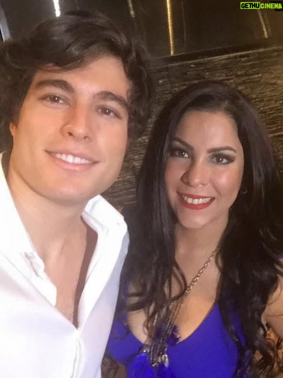 María Mercedes Pacheco - 2.3K Likes - 2016 el año que marcó un antes y un después …. A veces le tenemos miedo a los cambios y al estar en nuestra zona de confort nos limitamos pero Dios sabiamente pone dificultades en tu vida para que afiances tu Fe y crezcas …. No sabia mi futuro pero agradezco cada segundo de lo que viví en estos 10 años porque la vida me preparo para este 2026…. Y en 10 años volveré a hablar de los cambios maravillosos que me tocó vivir y seguiré agradeciendo cada lágrima y cada risa porque lo entendí todo! Y no puedo estar más agradecida con mi Señor todopoderoso por la sabiduría, al amor y la vida que me ha regalado para vivir tantas cosas hermosas. De oruga a mariposa 🦋 #2016 #trend #2016❤️ #2026
