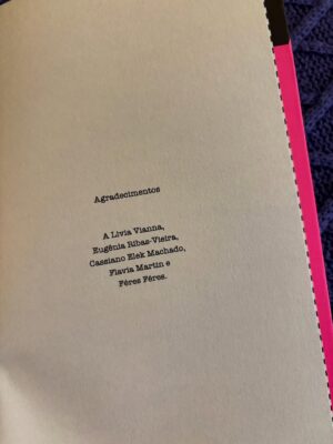 Maria Ribeiro Instagram - Ainda vou escrever com calma sobre o mar de amor que recebi na ultima Flip. Foi a primeira vez que lancei um livro lá, e, sem brincadeira, foi inesquecível. Pelos amigos que foram me ver, pelas amigas que fiz nesse mundo, pelo carinho recebido nas ruas, por essa ideia de Brasil onde a gente faz fila pra ver Marina Silva, Caetano Galindo, Ana Maria Gonçalves, Conceição Evaristo, Valter Hugo Mae.
Mas agora quero agradecer. Acabo de saber que meu #nãoseiseébommaséteu foi o livro mais vendido da #casarecord . To feliz que nem criança atravessando piscina pra pai e mãe verem. Meus últimos sete anos estão nesse volume pink.

Obrigada Roberta, Livia, Cassiano, Feres, Eugenia, Lucia, Flavia, Giovanna (que capa, socorro 💥)

Obrigada Anitta, Caetano Veloso, Zuenir Ventura, Alexandre Machado, Gregorio Duvivier, Marcelo Paiva, Helo Teixeira ✨

Obrigada João S.
Obrigada Domingos O.
Obrigada Otavio L.

Obrigada, Caio Mariano.

Obrigada, Paula Lavigne.

Obrigada ao pessoal da Companhia, especialmente Luiz Schwarcz e Marcelo Ferroni.

Obrigada ao pessoal da Todavia.

E obrigada a todas as pessoas que fizeram parte da minha história na escrita: Jorge Bastos Moreno, Ascanio Seleme, João Roberto Marinho, Paulo Lima, Adriana Verani, Fernanda Thedim, Fabio Carvalho, Luara Calvi Anic, Isabelle Moreira Lima, Tatiana Schibuola, Murilo Garavello, Maria Julia Marques, Adriana Negreiros, Andressa Zanandreia, Vanessa Cardoso, Cristina Fibe.

Esse livro reúne textos de O Globo, Tpm, Gama, Uol e Veja Rio.
