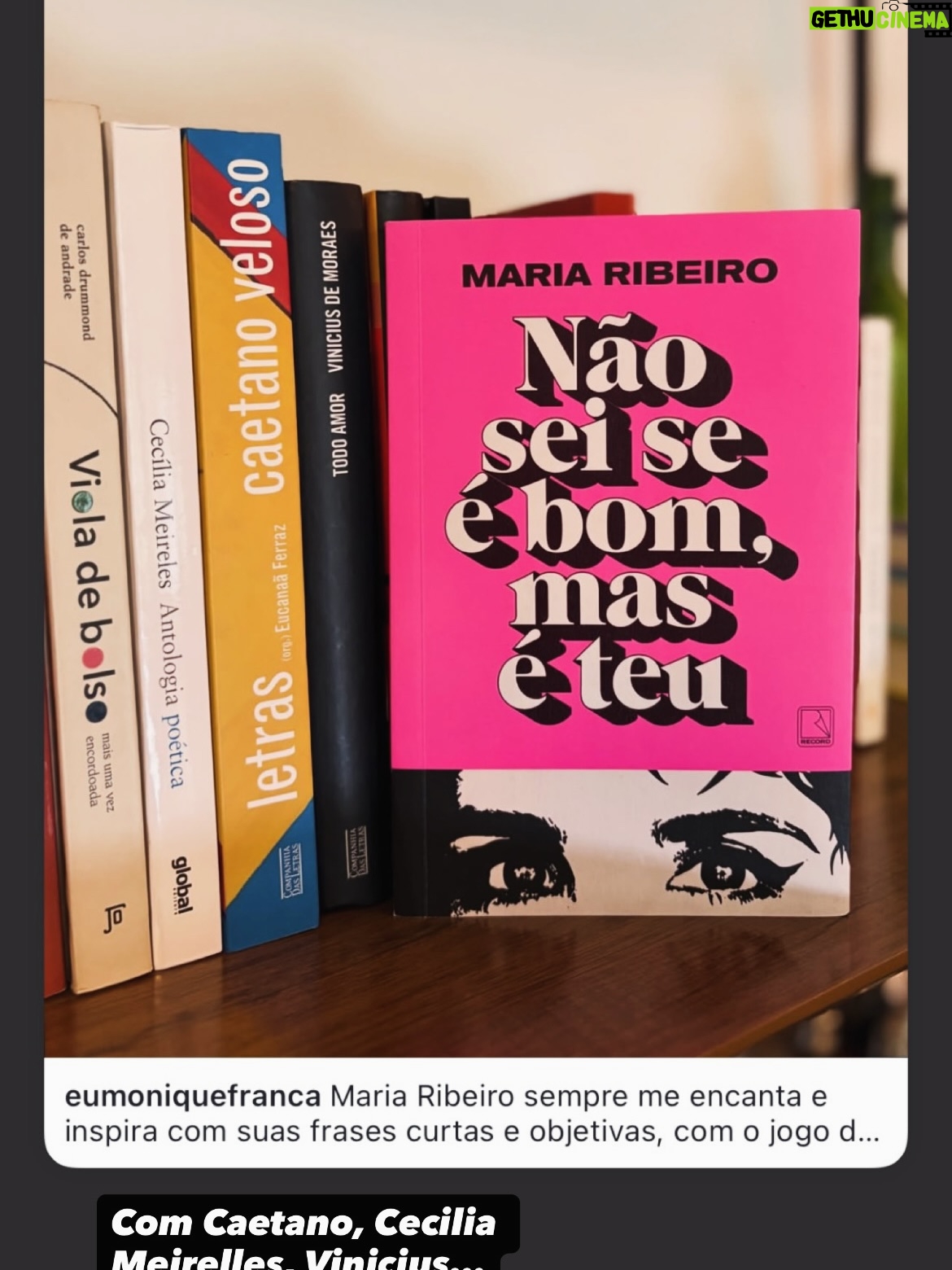 Maria Ribeiro - 3.6K Likes - Obrigada, São Paulo ♥️
Eu te amo ✨
Foi lindo!

Ultimo dia de @ofilho.teatro no @teatrovivosp 
Dois meses lindos e cheios de reencontros
Obrigada Leo, Thiago, Ganhei, Thais, Marcio, Bruno, Bel, Andreas, Luciano, Iara, Dedé, Andre, Helo, Douglas, Rica, Dedé, Vinicius e todo mundo do teatro.

Obrigada a todo mundo que veio ver a gente, que ae emocionou com o texto do Florian Zeller, que divulgou nosso projeto, e que nos apoiou de alguma forma.

Obrigada também pra turma que veio com o livro novo, foi muito emocionante juntar meus dois rolles profissionais no mesmo bat local 😽

O teatro é uma das poucas experiências da história da humanidade que segue analógica, e, juro, não é por nada, mas que delícia, pqp!