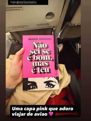 Maria Ribeiro Instagram - Obrigada, São Paulo ♥️
Eu te amo ✨
Foi lindo!

Ultimo dia de @ofilho.teatro no @teatrovivosp 
Dois meses lindos e cheios de reencontros
Obrigada Leo, Thiago, Ganhei, Thais, Marcio, Bruno, Bel, Andreas, Luciano, Iara, Dedé, Andre, Helo, Douglas, Rica, Dedé, Vinicius e todo mundo do teatro.

Obrigada a todo mundo que veio ver a gente, que ae emocionou com o texto do Florian Zeller, que divulgou nosso projeto, e que nos apoiou de alguma forma.

Obrigada também pra turma que veio com o livro novo, foi muito emocionante juntar meus dois rolles profissionais no mesmo bat local 😽

O teatro é uma das poucas experiências da história da humanidade que segue analógica, e, juro, não é por nada, mas que delícia, pqp!