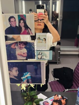 Maria Ribeiro Instagram - Obrigada, São Paulo ♥️
Eu te amo ✨
Foi lindo!

Ultimo dia de @ofilho.teatro no @teatrovivosp 
Dois meses lindos e cheios de reencontros
Obrigada Leo, Thiago, Ganhei, Thais, Marcio, Bruno, Bel, Andreas, Luciano, Iara, Dedé, Andre, Helo, Douglas, Rica, Dedé, Vinicius e todo mundo do teatro.

Obrigada a todo mundo que veio ver a gente, que ae emocionou com o texto do Florian Zeller, que divulgou nosso projeto, e que nos apoiou de alguma forma.

Obrigada também pra turma que veio com o livro novo, foi muito emocionante juntar meus dois rolles profissionais no mesmo bat local 😽

O teatro é uma das poucas experiências da história da humanidade que segue analógica, e, juro, não é por nada, mas que delícia, pqp!