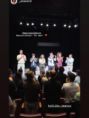Maria Ribeiro Instagram - Obrigada, São Paulo ♥️
Eu te amo ✨
Foi lindo!

Ultimo dia de @ofilho.teatro no @teatrovivosp 
Dois meses lindos e cheios de reencontros
Obrigada Leo, Thiago, Ganhei, Thais, Marcio, Bruno, Bel, Andreas, Luciano, Iara, Dedé, Andre, Helo, Douglas, Rica, Dedé, Vinicius e todo mundo do teatro.

Obrigada a todo mundo que veio ver a gente, que ae emocionou com o texto do Florian Zeller, que divulgou nosso projeto, e que nos apoiou de alguma forma.

Obrigada também pra turma que veio com o livro novo, foi muito emocionante juntar meus dois rolles profissionais no mesmo bat local 😽

O teatro é uma das poucas experiências da história da humanidade que segue analógica, e, juro, não é por nada, mas que delícia, pqp!