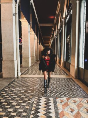 Maria Solomou Instagram - A little bit of Paris glam….
—————————————-vol.2
#wellalwayshaveparis #feelingtreschic
————-❤️❤️❤️❤️❤️❤️❤️❤️❤️❤️
@white_boutiques_gr outfits