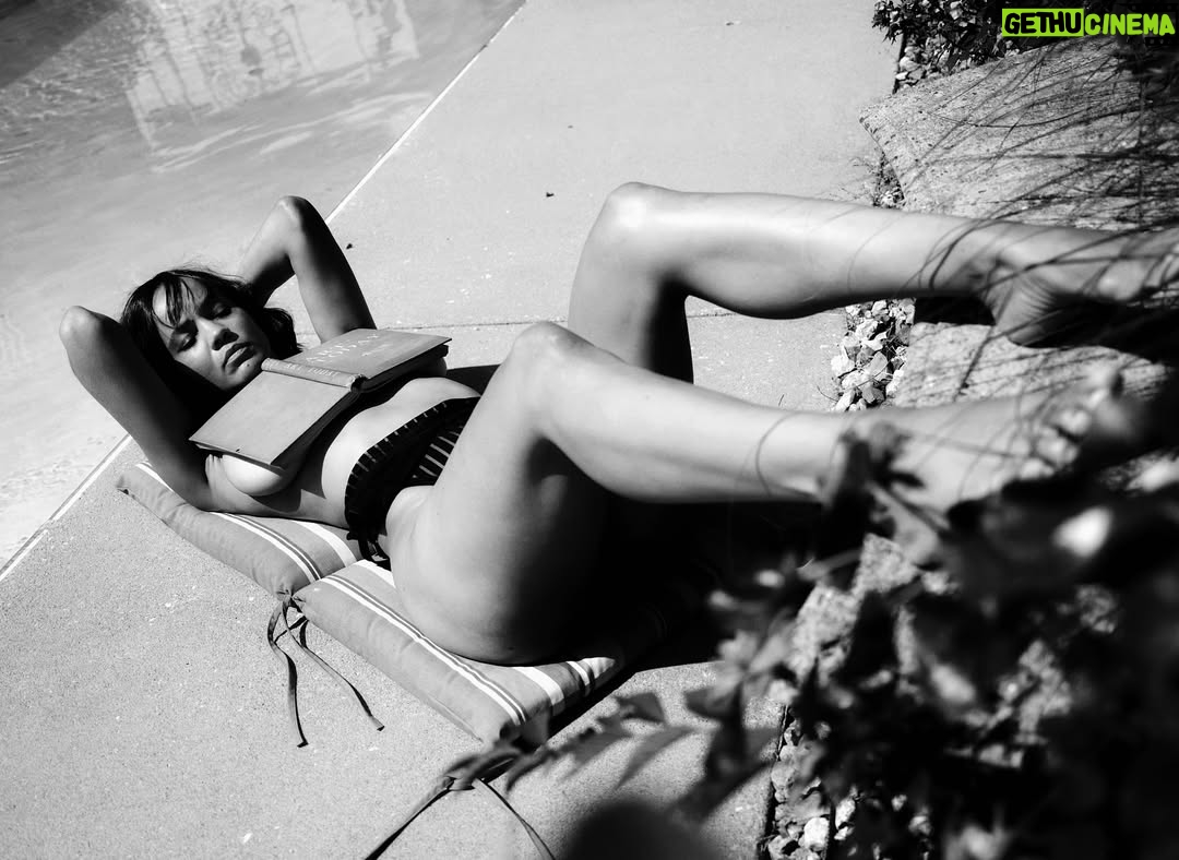Maria Sten - 12.7K Likes - summer daze.

📷: @kvanic