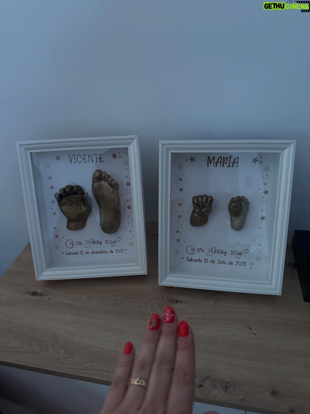 María Toledo - 0.9K Likes - “Los Reyes se han metido en el globo, mamá”. 
¡Bendita inocencia!!!! 

Si algún día me pierdo, me encontraréis siempre con ellos. 
Mi parejita, por la que merece la pena todo. 
Día de ilusión en los primeros Reyes Magos de mi María.
🫅🏼🫅🤴🏾
Puede que ella no se entere, pero yo sí. 

Mi Vicente y mi María, mi todo. 
¡Os amoooooooo!!!!

#ReyesMagos2026 #miparejita #primerosreyesdemiprincesa #tiempoparaaqui #vidanocorrastanto
