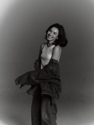 Maria Zhang Instagram - Some much belated birthday thoughts. Really been feeling like I’ve grown into myself recently. To the fam and homies that’ve held it down through thick and thin, you’re a real one. Here’s to settling in.

photos: 懒猫摄影 @chen.7.23
hmu: 丹妮
styling: 🙋🏻‍♀️