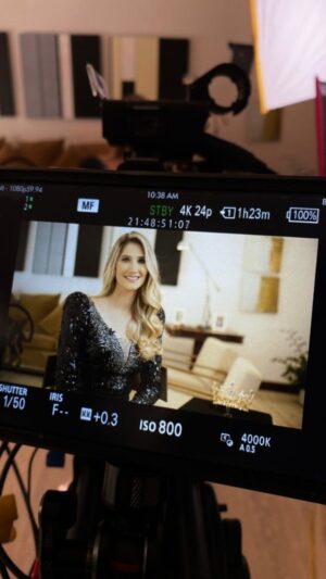 Mariam Habach Instagram - Amando la receptividad que tuvo la entrevista de ayer. Aunque no pudieron ver realmente toda la entrevista, hay mucho que decir y mucho que contar ❤️ gracias a todos por sus mensajes de dm, comentarios, gracias por compartir en las stories parte de la entrevista🙏🏻