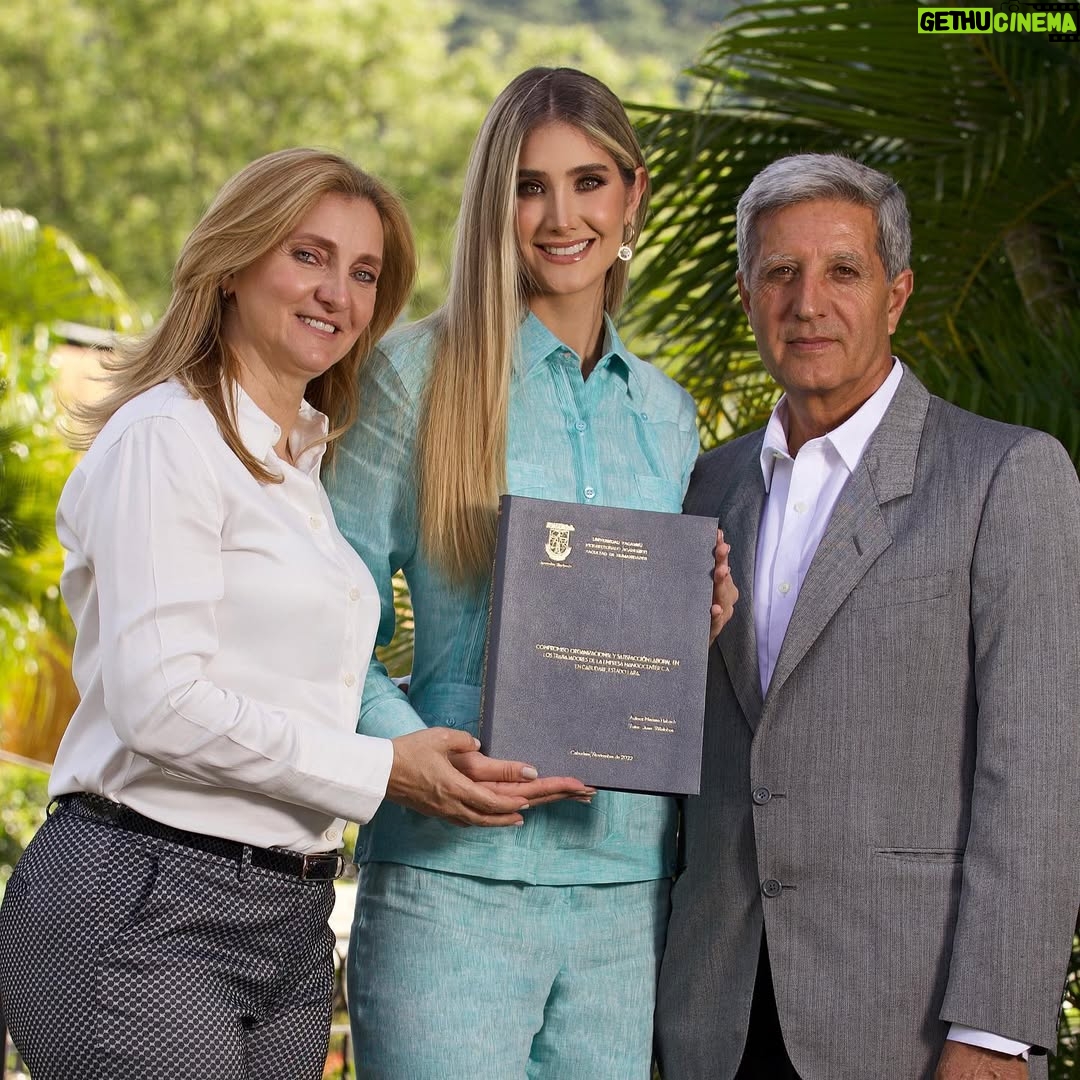 Mariam Habach - 43.8K Likes - Ellos, bendecida soy con la vida por ser hija de ustedes. He cumplido muchos sueños en mi vida y ellos siempre han estado para aplaudirme y si no logro el objetivo también están. ¿Cómo le agradezco a la vida, a Dios? Si me dio el regalo más valioso del mundo, mi familia 💖 gracias por siempre estar, por tanto apoyo, por los consejos, por los regaños, por la determinación con la que me criaron, por todo 💖 gracias @luisdmelendeez por capturar este hermoso momento con mis papas 🙏🏻