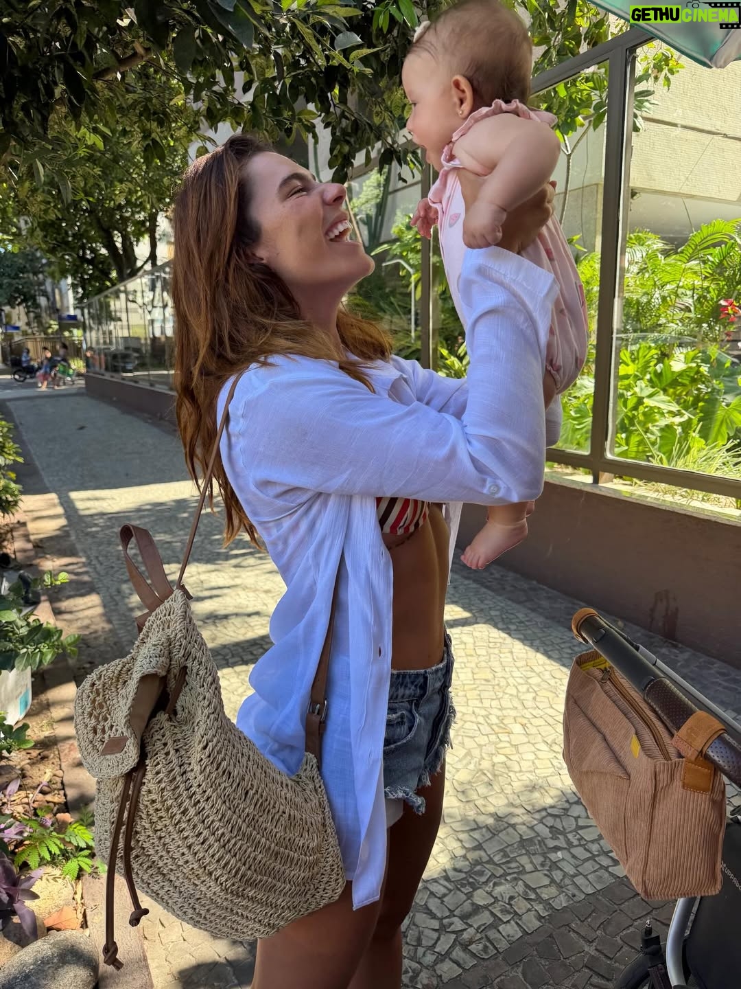 Mariana Goldfarb - 21.3K Likes - Domingo no rio e eu transbordando amor