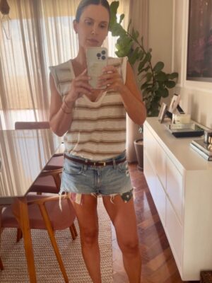 Mariana Kupfer Instagram - 1ļøā£: shorts cargo
2ļøā£: shorts denim
Qual preferem?