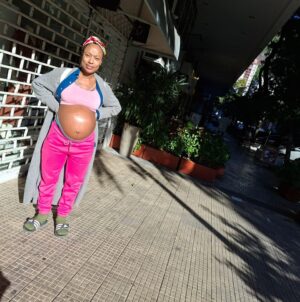 Mariana Nunes Instagram - tem nem legenda… 🙋🏿‍♀️🍉🤷🏿‍♀️🤰🏿