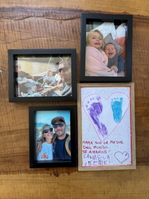 Mariana Seligmann Instagram - Feliz día a todas las mamás

Hoy celebro con los dos mejores regalos que me dio la vida 💕 Carmela y Vicente, que me enseñan todos los días a mirar el mundo con amor, paciencia y un poquito de caos también 😅

Gracias por hacerme mamá, por las risas, los abrazos y las noches sin dormir pero llenas de magia ✨gracias a mi gran compañero @soucoqueiro 
Y gracias a mi mamá, que me enseñó con su ejemplo todo lo que hoy intento ser.

A todas las mamás (y futuras mamás): ¡feliz día! 💖
Que nos sigan mimando, que nos sigan abrazando y que siempre vivan la maternidad como ustedes deseen. 

#FelizDíaDeLaMadre #SoyMuni #Mamá #Familia #Amor