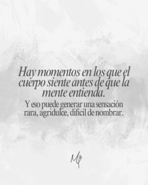 Mariángel Villasmil Instagram - Ser de aquí hoy se siente intenso, confuso y profundamente sentido🇻🇪❤️
Cuidarnos emocionalmente también es una forma de seguir adelante 🤍