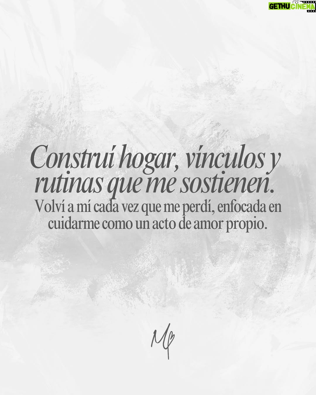 Mariángel Villasmil - 181 Likes - 2025 no fue perfecto,
pero fue honesto.
Y eso, para mí, lo fue todo 🤍

Si llegaste hasta aquí, gracias por estar, por no rendirte ante lo retador que haya podido ser este año🫶🏻💫

Vamos por un 2026 brillante 💫