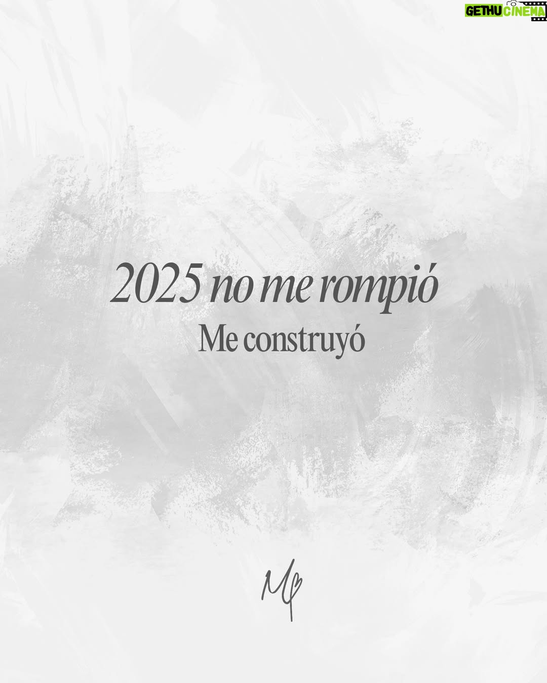 Mariángel Villasmil - 181 Likes - 2025 no fue perfecto,
pero fue honesto.
Y eso, para mí, lo fue todo 🤍

Si llegaste hasta aquí, gracias por estar, por no rendirte ante lo retador que haya podido ser este año🫶🏻💫

Vamos por un 2026 brillante 💫