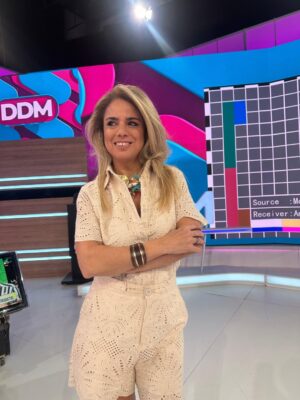 Marina Calabró Instagram - #DDM  Look : @happychicclothes 🤩
Accesorios @lunagarzonaccesorios 💍
Maquillaje: @agos_mkp 🫦  Estilismo: @vic_v88 😍