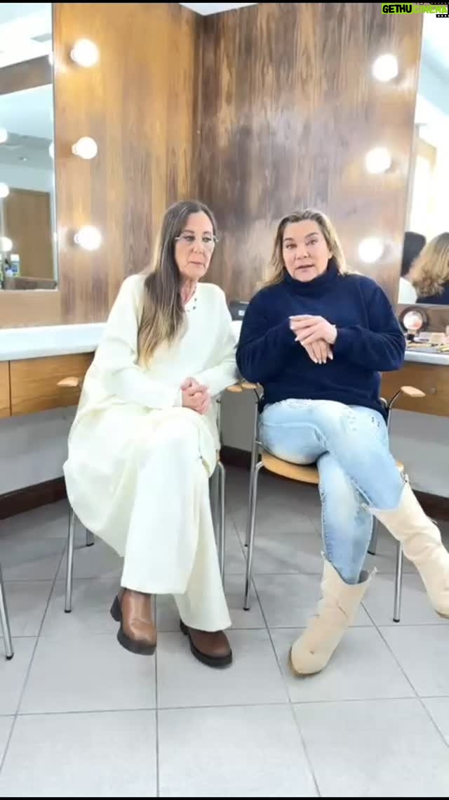 Marina Mota - 574 Likes - TOMAR
CINETEATRO PARAÍSO
SÁBADO 24 DE JANEIRO 21.30.
BILHETES À VENDA NO LOCAL E NA TICKETLINE.
ESPERAMOS POR VOCÊS
AQUELE BEIJO 💋
@vilagale
@clubefasmarinamota
@erikamotacunha_oficial
@_eva_pinto_
@diogochamorra
@rosinha_villa
@jorgediogopires
@charrua_94
@municipiodetomar
#teatro #comedia #familiafeliz