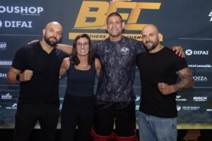 Marina Rodriguez Instagram - O BFC Golden Edition contou com a presença de ilustre de personalidades que apoiam e fazem a diferença no MMA catarinense!

Queremos agradecer a essas personalidades pela presença em nossa evento! 🤝🏻

Faça você também a diferença no esporte!