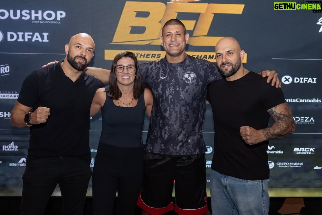 Marina Rodriguez - 363 Likes - O BFC Golden Edition contou com a presença de ilustre de personalidades que apoiam e fazem a diferença no MMA catarinense!

Queremos agradecer a essas personalidades pela presença em nossa evento! 🤝🏻

Faça você também a diferença no esporte!