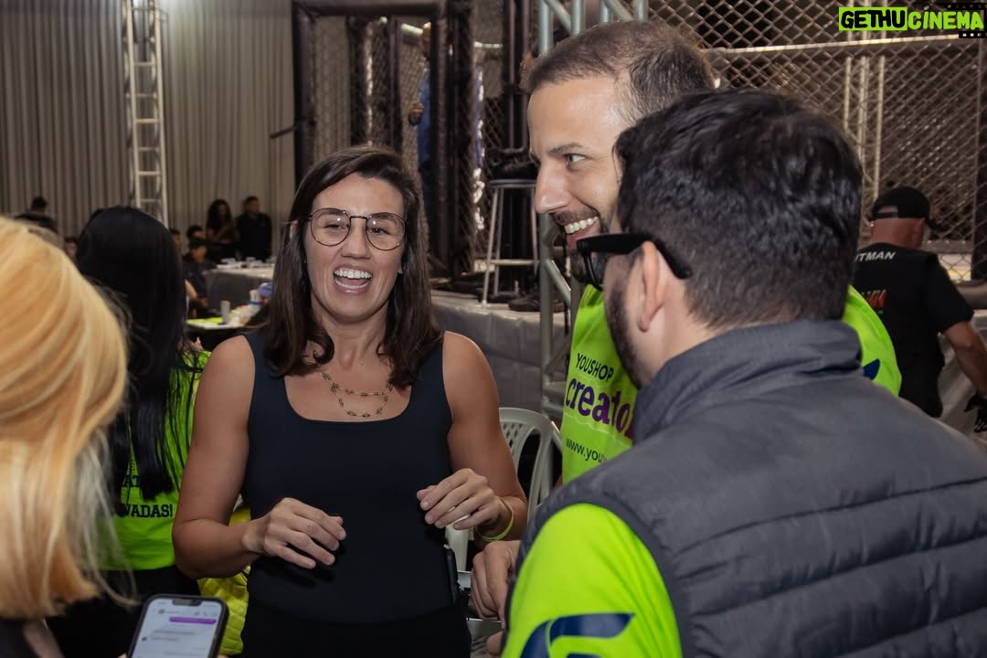 Marina Rodriguez - 363 Likes - O BFC Golden Edition contou com a presença de ilustre de personalidades que apoiam e fazem a diferença no MMA catarinense!

Queremos agradecer a essas personalidades pela presença em nossa evento! 🤝🏻

Faça você também a diferença no esporte!