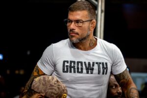 Marina Rodriguez Instagram - O BFC Golden Edition contou com a presença de ilustre de personalidades que apoiam e fazem a diferença no MMA catarinense!

Queremos agradecer a essas personalidades pela presença em nossa evento! 🤝🏻

Faça você também a diferença no esporte!