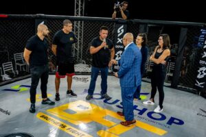 Marina Rodriguez Instagram - O BFC Golden Edition contou com a presença de ilustre de personalidades que apoiam e fazem a diferença no MMA catarinense!

Queremos agradecer a essas personalidades pela presença em nossa evento! 🤝🏻

Faça você também a diferença no esporte!