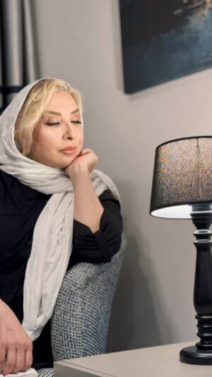 Marjaneh Golchin Instagram - 💔
بدرود..

#بدرود#حرفه #بازیگری #تاتر #سینما #تلویزیون #پلتفرم
