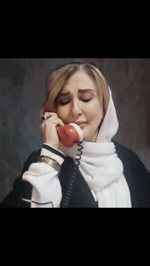 Marjaneh Golchin Instagram - #مادر❤️
امشب یه دوست ناب،یه نویسنده خوش فکر ، یه بازیگر کار بلد، یه کارگردان توانا من و با یه تلفن قدیمی پرت کرد تو بقل مادرم🥹❤️
من دلتنگ ،  امشب واقعا صدای مادرم رو  از پای تلفن شنیدم🥺 ممنون ازت #مازیار_لرستانی_هنرمند 💐 تو کارتو خیلی خوب بلدی رفیق👍👏😥😢😭

ممنون از عسل عزیزم  بابت موزیک و افکت❤️
#رفیق#دوست#هدایت_بازیگر #بازیگر#کارگردان#نویسنده#سوژه #ایده #تلفن_قدیمی #صدای#مادر_قشنگترین_تابلوی_آفرینش❤ #علی_زندوکیلی❤️#کاش_مرگ_وجود_نداشت 
@maziyarlorestanireal 
@marjanegolchin