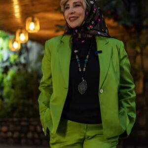 Marjaneh Golchin Instagram - 🦋🌳🦋🌳🦋🌳
من خودِ معجزه‌ام!
زنده‌ماندنم،
دوام آوردنم،
کم نیاوردنم!
من حتی می‌خندم، نه لبخند، قهقهه!
از این معجزه تر؟!!!
#نرگس_صرافیان_طوفان 
لطفا مرا ورق بزنید😉📸👍
#من #زنده #دوام #کم #میخندم #لبخند #قهقهه #من_معجزه #مرجانه❤️ #مرجانه_دلدار_گلچین #مرجانه_گلچین