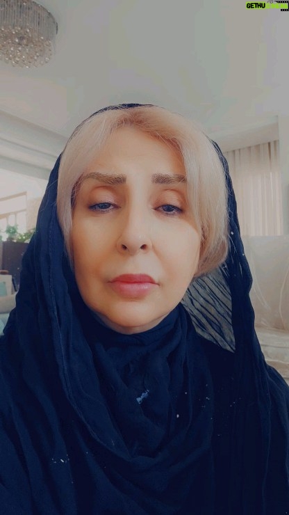 Marjaneh Golchin - 227.6K Likes - 🕯🖤🕯🖤🕯🖤🕯
چه کنم با غم خویش؟
که گهی بغض دلم میترکد
دل تنگم ز عطش میسوزد؛
شانه ای میخواهم؛
که گذارم سر خود بر رویش
که کنم گریه، که شاید کمی آرام شوم،
ولی افسوس مادرم نیست🥺🖤
🕯🖤🕯🖤🕯🖤🕯🖤
#سوز_دل #غم_مادر #غم_دلتنگی #فراق#این_روزهای_من #یاران#عزیزان#روحتان_شاد
#مرجانه_دلدار_گلچین #مرجانه_گلچین 
@marjanegolchin
