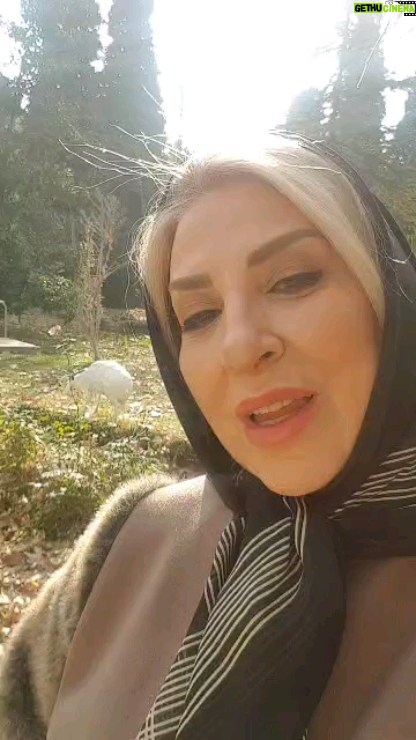 Marjaneh Golchin - 75.6K Likes - ⏰️🎬📽📺
قدیمی ها می گفتند وقتی زمان زود میگذره
یعنی داره بهت خوش میگذره
اما ماها بدون خوشی داریم به سرعت پیر میشیم
به سرعت🥺
قدر همدیگرو بدونیم خیلی زود دیر میشه
⏰️⏰️⏰️⏰️⏰️⏰️⏰️⏰️⏰️⏰️⏰️
#سریال_ایرانی #پلتفرم #پدر_گواردیولا #پشت_صحنه #خاطره_بازی #عوامل_فیلم ⚘️#کارگردان#نویسنده #سعید_نعمت_الله #مرجانه_دلدار_گلچین #مرجانه_گلچین @marjanegolchin