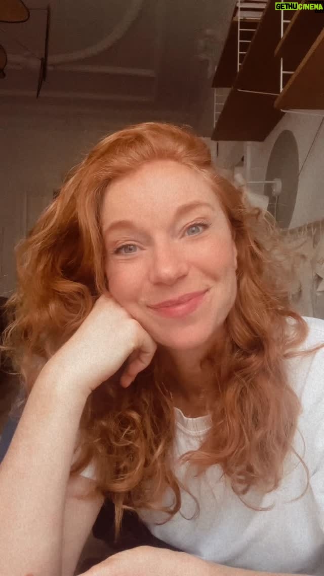 Marleen Lohse - 4.3K Likes - Falls noch jemand nach einem Weihnachtsgeschenk sucht….Ich freue mich euch zu sehen.☺️♥️