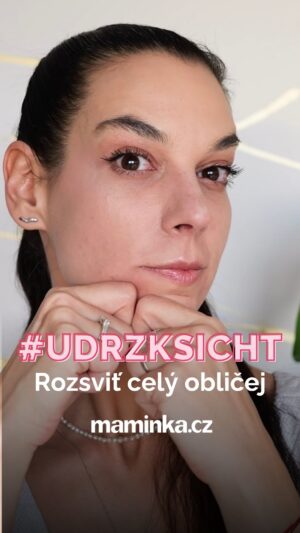 Marta Ondráčková Instagram - NOVÝ KSICHTÍK, míň unavený, povolený, víc podobný tomu, který na Tebe koukal ze zrcadla před pár lety 👩🏻🪞. Pojď se mnou vplout do nového roku s návyky, které efektivně posilují kondici obličeje a budou Tě bavit 🎉
Těším se na naše společné potkávání ❤️
#udrzksicht #udrzlife #rutina #masaz #tvujoblicej #zrcadlo