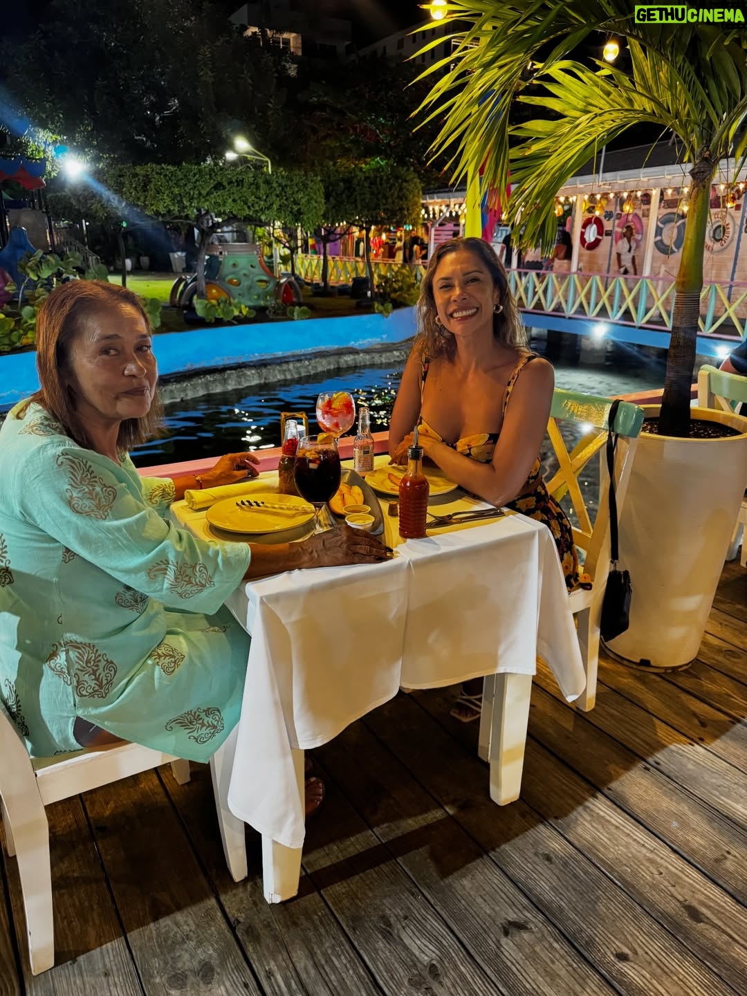 Martha Isabel Bolaños - 13.3K Likes - 🌴Que especial fue este tiempo! Es que El si que sabe sorprenderme! Hubo de todo en este paseo! 😎
👙 @dulcekatebeachwear