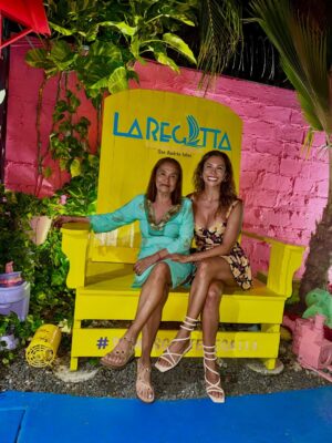 Martha Isabel Bolaños Instagram - 🌴Que especial fue este tiempo! Es que El si que sabe sorprenderme! Hubo de todo en este paseo! 😎
👙 @dulcekatebeachwear