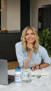 Actress Martina Colombari HD Photos and Wallpapers October 2025