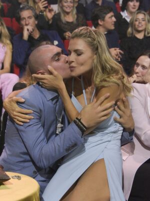 Martina Colombari Instagram - Sarà un caso che sia stata la mia miglior esibizione ? 
@achillecostacurta @ballandoconlestelle