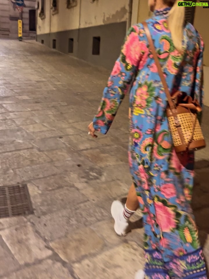 Martina Colombari - 20.4K Likes - Sasso Caveoso o Sasso Barisano?
“Occorre tenere in vita il passato nella luce di nuovi orizzonti “
Carmelo Andrea Bruno 16-8-983