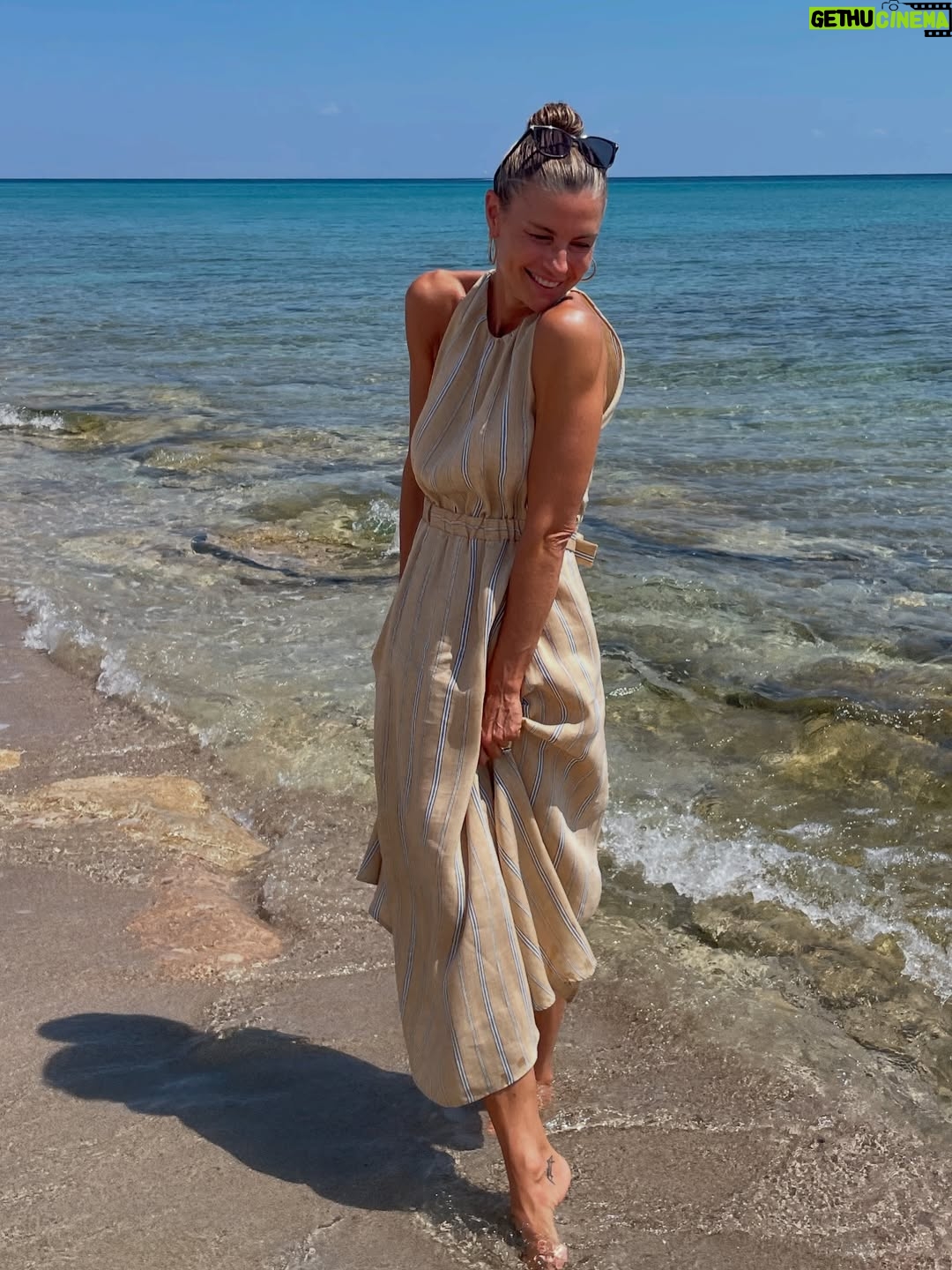 Martina Colombari - 19.1K Likes - Tornerò presto …. Puglia bella!