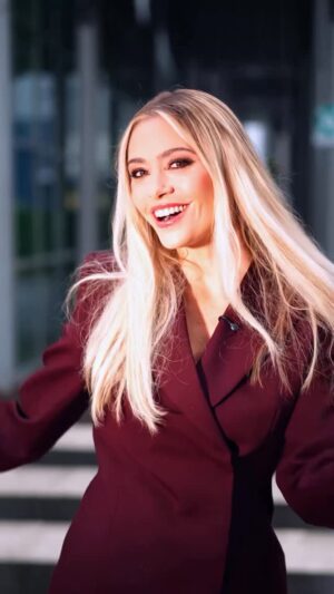 Martina Stella Instagram - Martina Stella... just singin’ in the rain 😍☔️
Pronti a vivere insieme a lei tantissime emozioni oggi a #Verissimo!