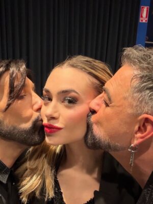Martina Stella Instagram - fine&inizio✨🥂🍀♥️