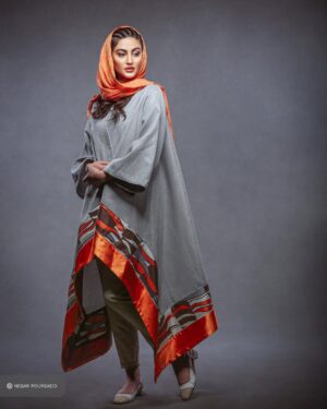 Maryam Momen Instagram - باز
یک سال گذشت
و دوباره
به نقطه ی آغاز
رسیدم

.

میکاپ
@sanaz.janaki 
عکاس 

@negarpoursaeid 

لباس 
@flyfashion.ir