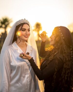 Maryam Momen Instagram - مریم و سهیل ♥️

✨ Bride & groom :
@maryam.momen 
@soheilghasedi_official 
.
✨ Ceremonies : 
@tashrifatsilva 
.
✨ Photography studio :
@falifilm 
.
✨ Makeup artist :
@maryamrahnama__ 
.
✨Hairstyle :
@minanorozi_hairstyle 
.
✨ Bride dress :
@maria_bashirianofficial 
.
✨ Groom suit : 
@masihzad_official 
.
✨ Groom hairstyle : 
@masouddehghanorg 
.
✨ Flowers & car :
@pouzhanflower 
.
✨ Perfume :
@jamal.perfume
.
✨ Beauty salon :
@maryamrahnamabeauty 
.
✨location for photography:
@emaratelin 
🤍
‎#مریم_مومن #سهیل_قاصدی #مراحل_میکاپ #مریم_رهنما
#ازدواج_هنرمندان #عشق  #آذربایجان #تورک #سلبریتی #عروسی