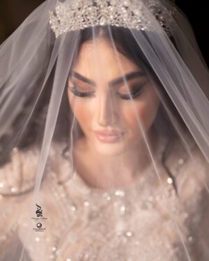 Maryam Momen Instagram - مریم و سهیل ♥️

✨ Bride & groom :
@maryam.momen 
@soheilghasedi_official 
.
✨ Ceremonies : 
@tashrifatsilva 
.
✨ Photography studio :
@falifilm 
.
✨ Makeup artist :
@maryamrahnama__ 
.
✨Hairstyle :
@minanorozi_hairstyle 
.
✨ Bride dress :
@maria_bashirianofficial 
.
✨ Groom suit : 
@masihzad_official 
.
✨ Groom hairstyle : 
@masouddehghanorg 
.
✨ Flowers & car :
@pouzhanflower 
.
✨ Perfume :
@jamal.perfume
.
✨ Beauty salon :
@maryamrahnamabeauty 
.
✨location for photography:
@emaratelin 
🤍
‎#مریم_مومن #سهیل_قاصدی #مراحل_میکاپ #مریم_رهنما
#ازدواج_هنرمندان #عشق  #آذربایجان #تورک #سلبریتی #عروسی