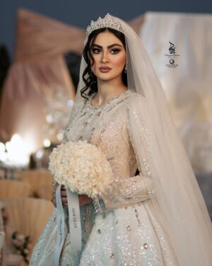 Maryam Momen Instagram - مریم و سهیل ♥️

✨ Bride & groom :
@maryam.momen 
@soheilghasedi_official 
.
✨ Ceremonies : 
@tashrifatsilva 
.
✨ Photography studio :
@falifilm 
.
✨ Makeup artist :
@maryamrahnama__ 
.
✨Hairstyle :
@minanorozi_hairstyle 
.
✨ Bride dress :
@maria_bashirianofficial 
.
✨ Groom suit : 
@masihzad_official 
.
✨ Groom hairstyle : 
@masouddehghanorg 
.
✨ Flowers & car :
@pouzhanflower 
.
✨ Perfume :
@jamal.perfume
.
✨ Beauty salon :
@maryamrahnamabeauty 
.
✨location for photography:
@emaratelin 
🤍
‎#مریم_مومن #سهیل_قاصدی #مراحل_میکاپ #مریم_رهنما
#ازدواج_هنرمندان #عشق  #آذربایجان #تورک #سلبریتی #عروسی