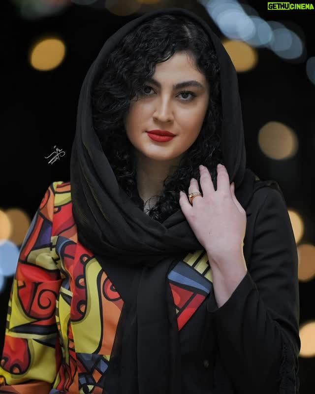 Maryam Momen - 92.9K Likes - ⁨	اگر همه جا تاریک‌ بود دوباره بنگر؛
شاید نور خود تو هستی

#مولانا #مولانای_جان⁩