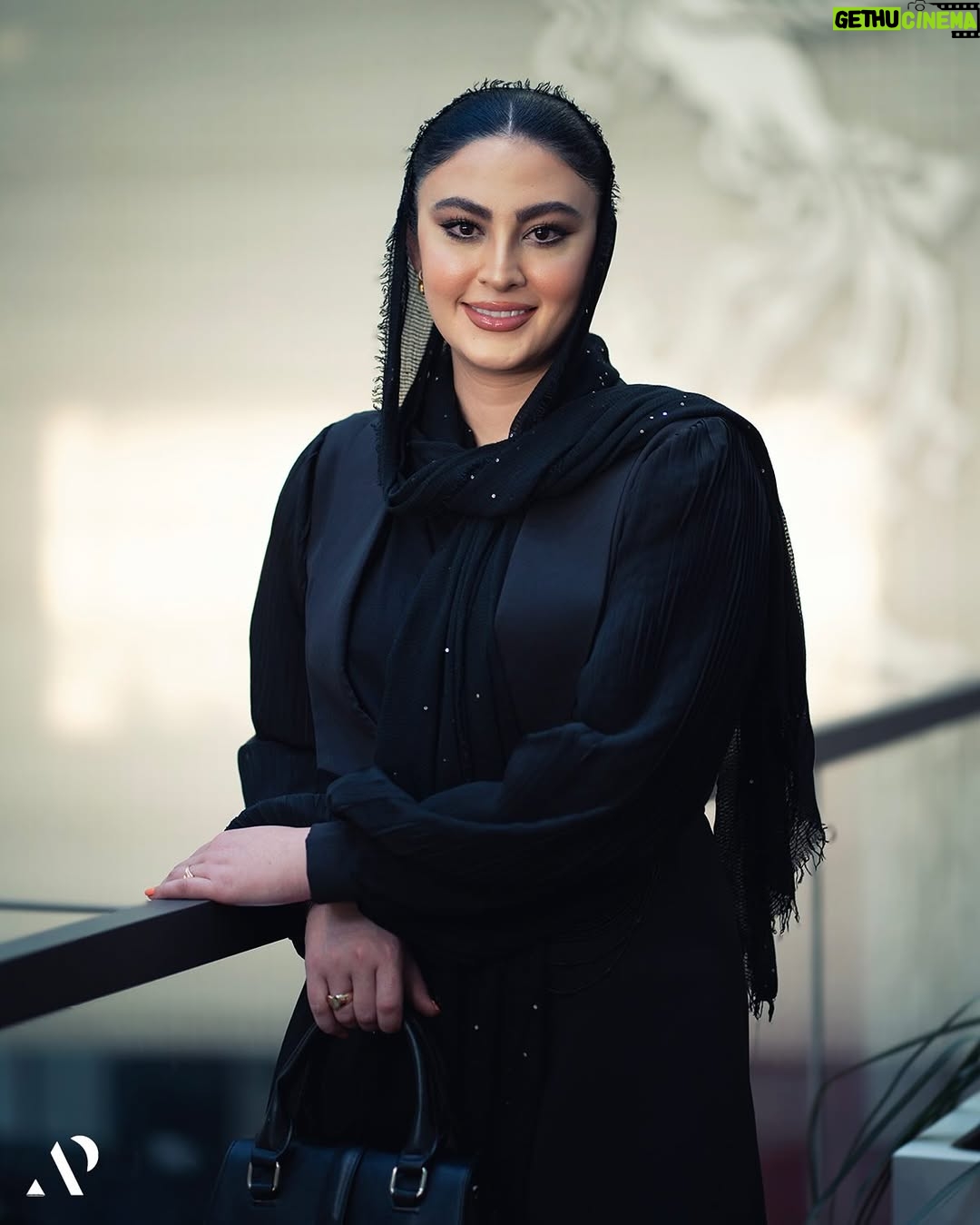 Maryam Momen - 93.8K Likes - «به آغاز اعتماد نکن
حقیقت در آخرین لحظات گفته میشود.
.
.
#مریم_مومن